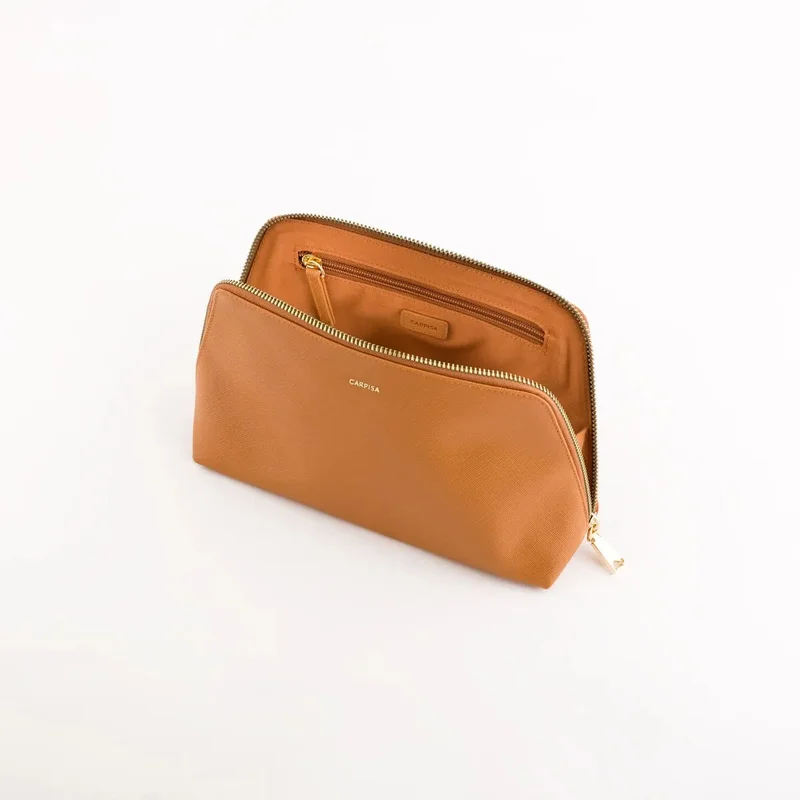 كاربيزا حقيبة مستلزمات الحمام لوتو في